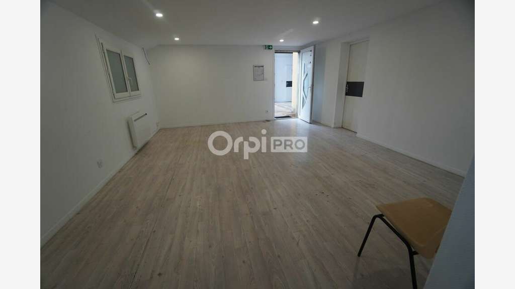 A louer local d'activité 460m² secteur Dijon Est