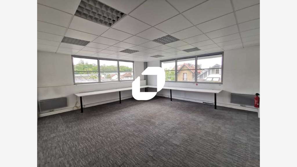 A louer Local d'activité 268m² Arcueil