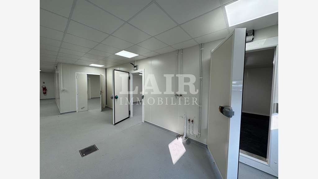 À louer bâtiment frigorifique de 1120m² à Argentan