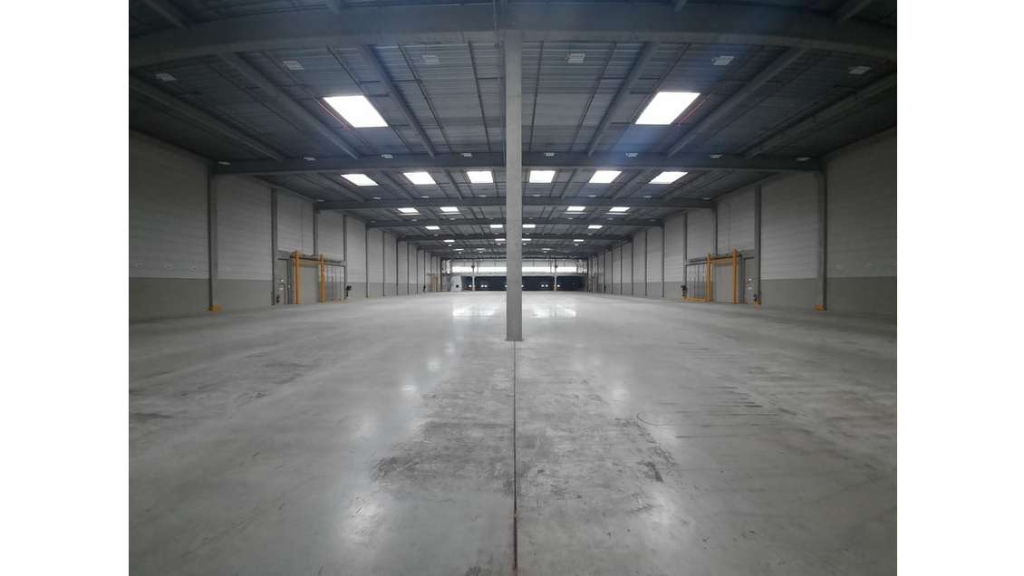 À louer entrepôt logistique de 13 350m² Argenteuil