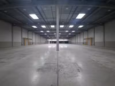 À louer entrepôt logistique de 13 350m² Argenteuil