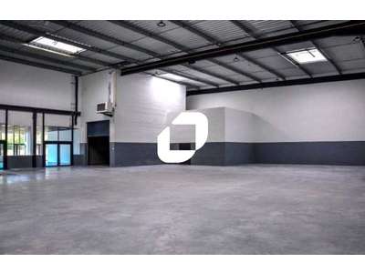 Location Locaux d'activités - Entrepôts à Argenteuil