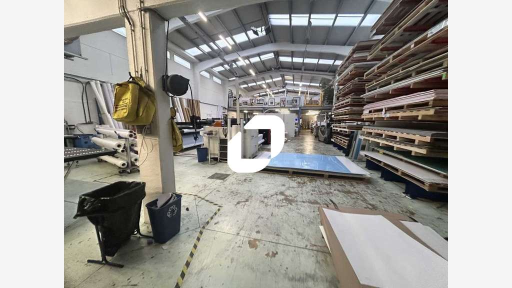 A louer Local d'activité 1140m² Argenteuil