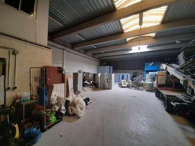 À louer – Local d'activités de 690 m² à Argen