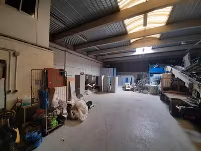 À louer – Local d'activités de 690 m² à Argen