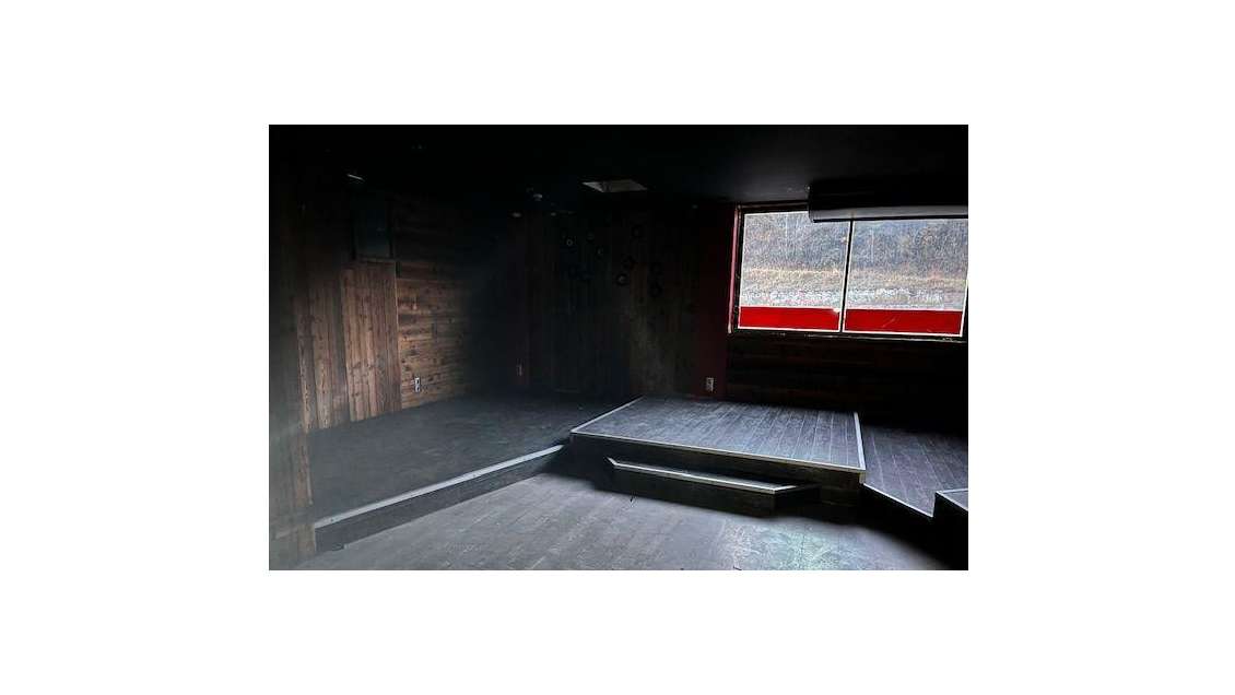 Location local commercial 500m² à Argonay