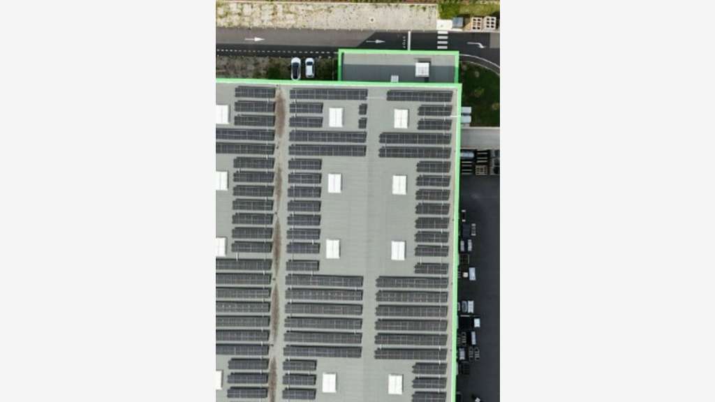A louer local mixte 1881m² à Arnas