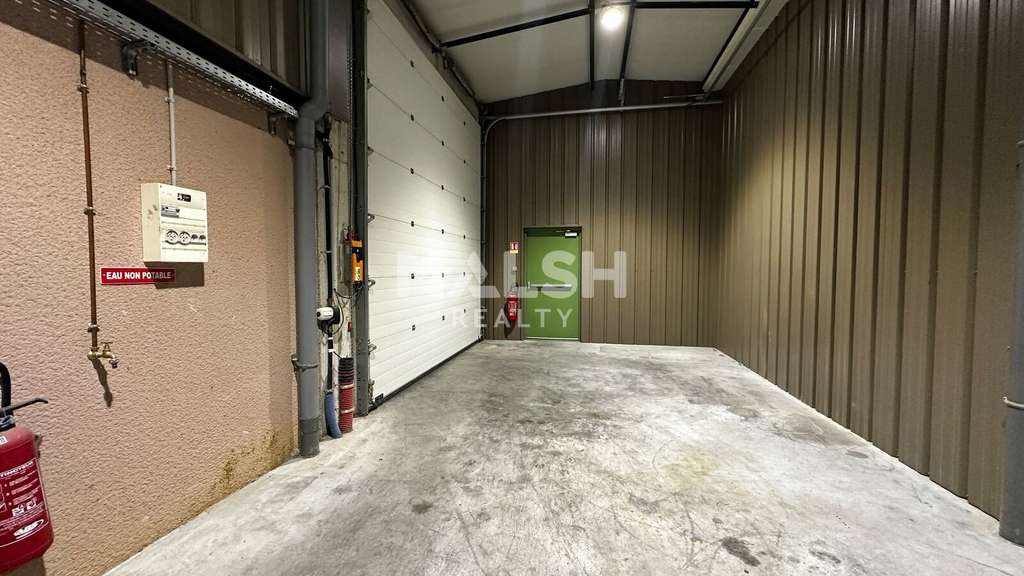 Bâtiment d'activités indépendant à louer à Arnas