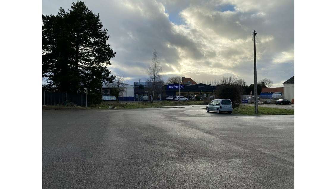 Local d'activités 1189 m² à louer à Arques (62)