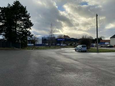 Location Locaux d'activités - Entrepôts à Arques