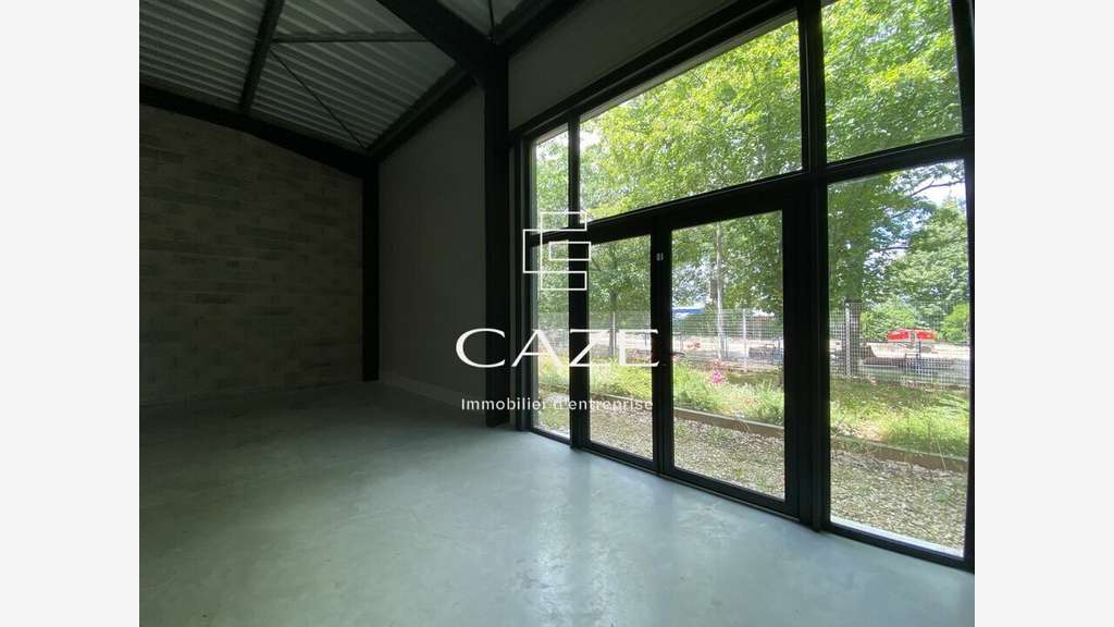 Loue local d'activité 130m² Artigues-près-Bordeaux