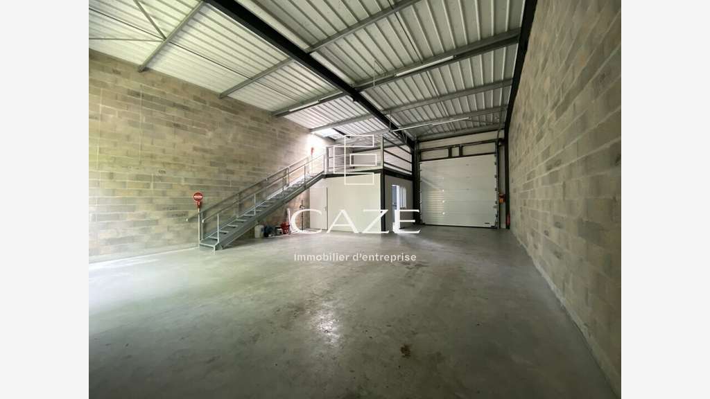 Loue local d'activité 130m² Artigues-près-Bordeaux