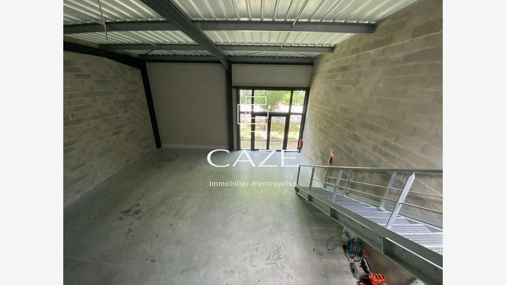 Loue local d'activité 130m² Artigues-près-Bordeaux