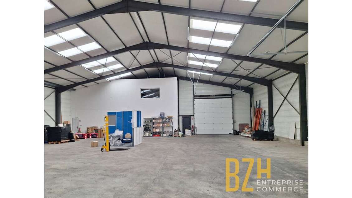 A louer local 300m² ZA de la Corne du Cerf à Arzal