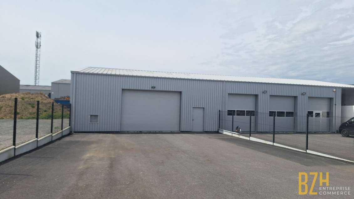 Location local d'activité de 148m² en za Arsal