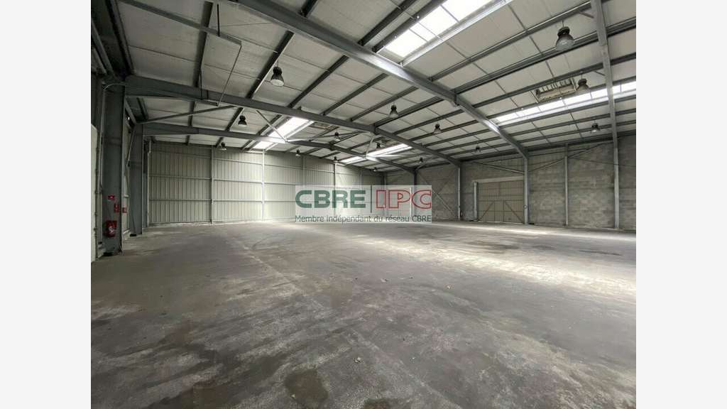 Location local d'activités 900m² à Ascain