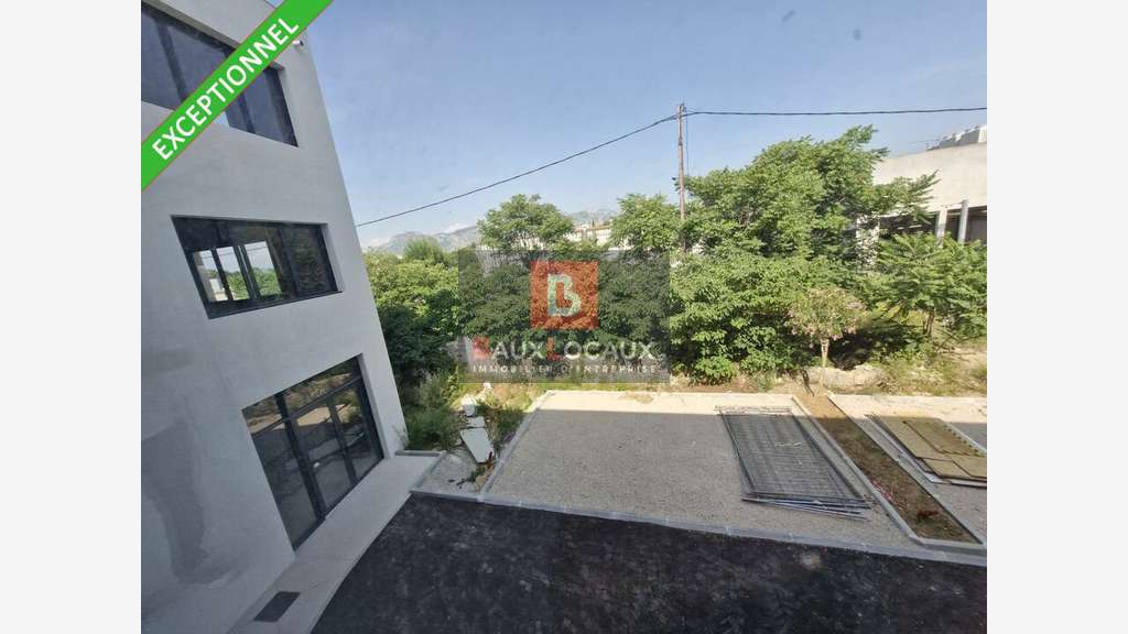 Bureaux haut de gamme 600m² à louer à Aubagne