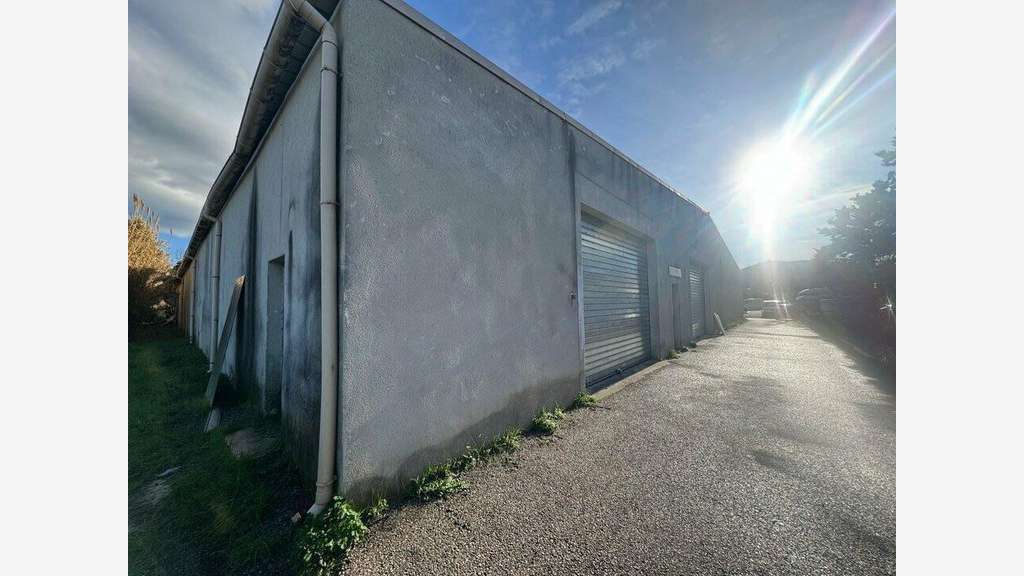 Entrepôt de 90m² à louer en ZI Aubagne 13400