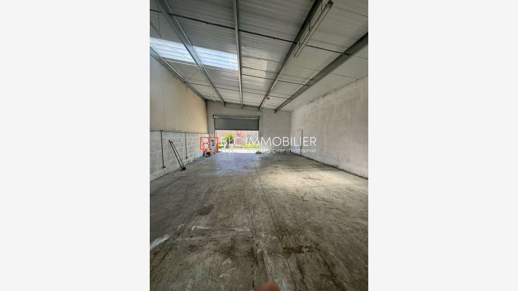 Entrepôt de 90m² à louer en ZI Aubagne 13400