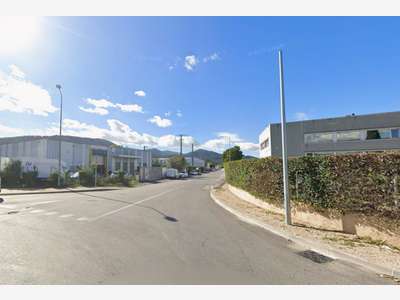 A louer local 450m² ZI Saint Mitre à Aubagne