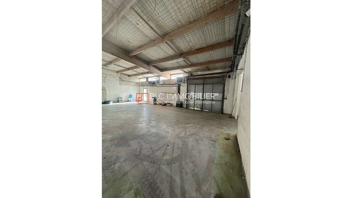 Local 360m² à louer ZI des Paluds à Aubagne