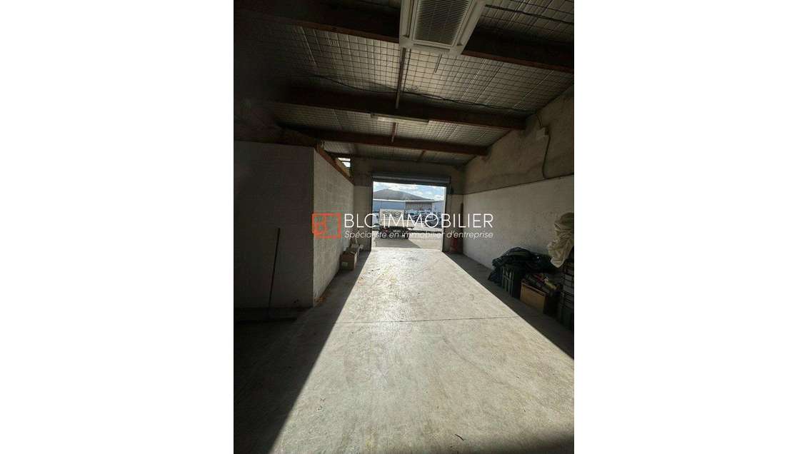 Local 120m² à louer ZI des Paluds à Aubagne
