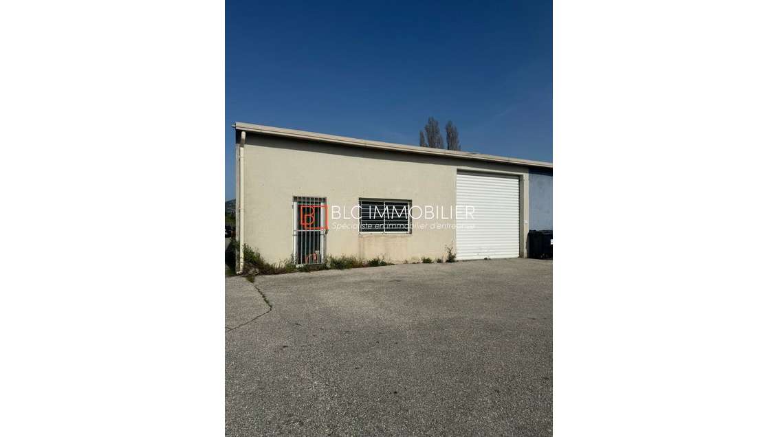 Local 180m² à louer à Aubagne ZI des Paluds 