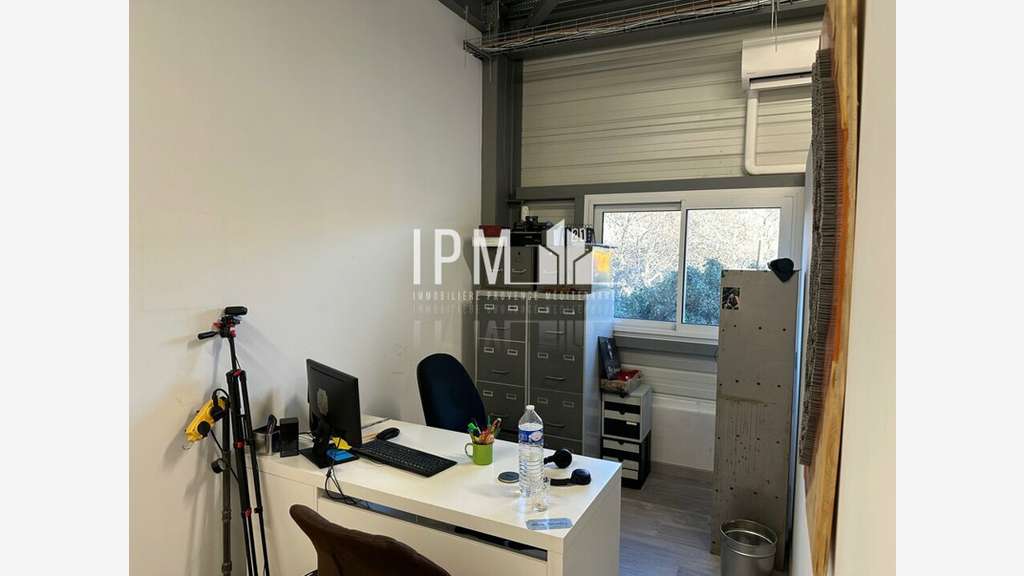 Local d'activité 254m² ZA La Penne sur Huveaune
