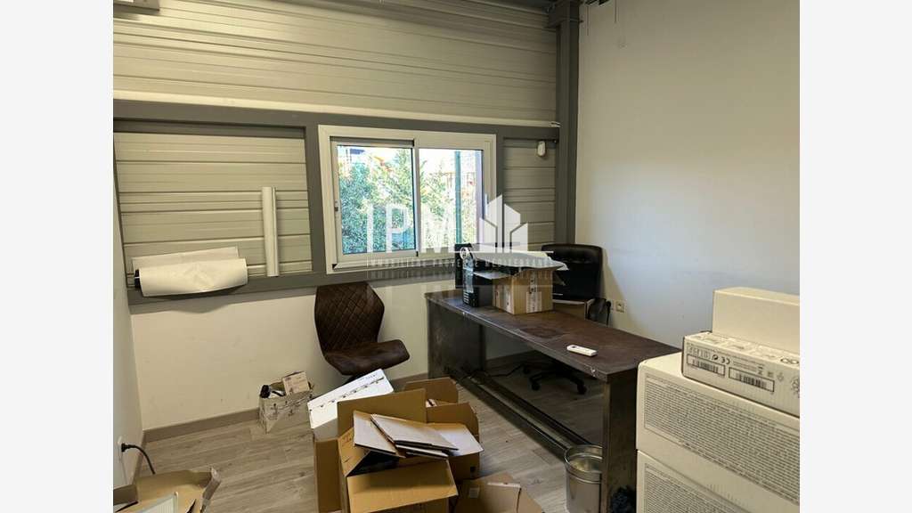 Local d'activité 254m² ZA La Penne sur Huveaune