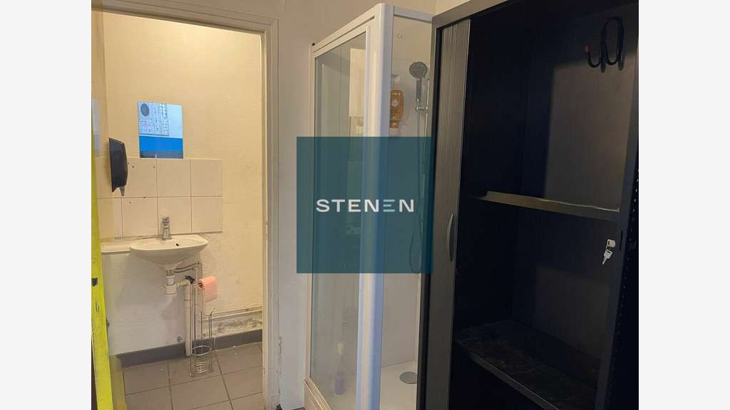 A louer local 110m² ZI Aubagne empl stratégique