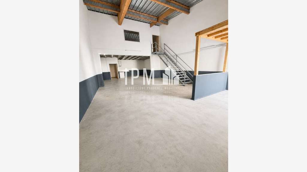 A louer local d'activité 110m² ZA Napollon Aubagne