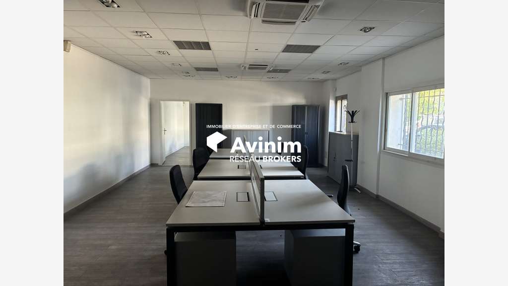 Local d'activité de 2180m² à louer en za Aubagne