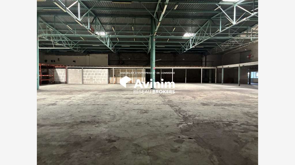 Local d'activité de 2180m² à louer en za Aubagne