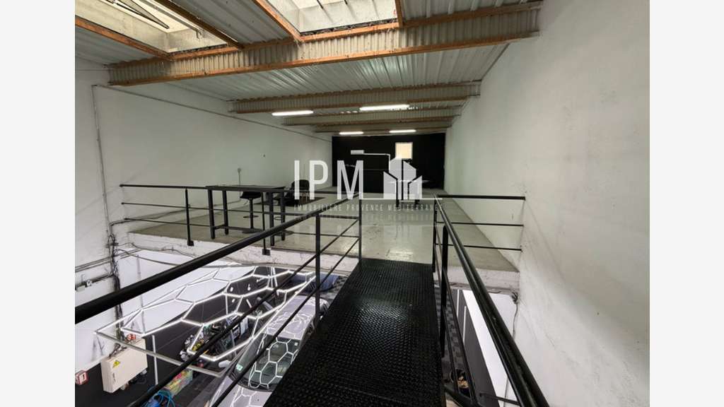 A louer local d'activité de 290 m² - 13400 AUBAGNE