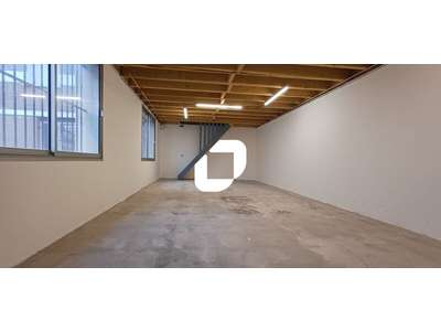 Location Locaux d'activités - Entrepôts à Aubergenville