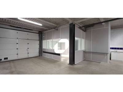 Location Locaux d'activités - Entrepôts à Aubergenville