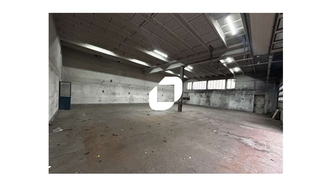 A louer Local d'activité 1175m² Aubervilliers