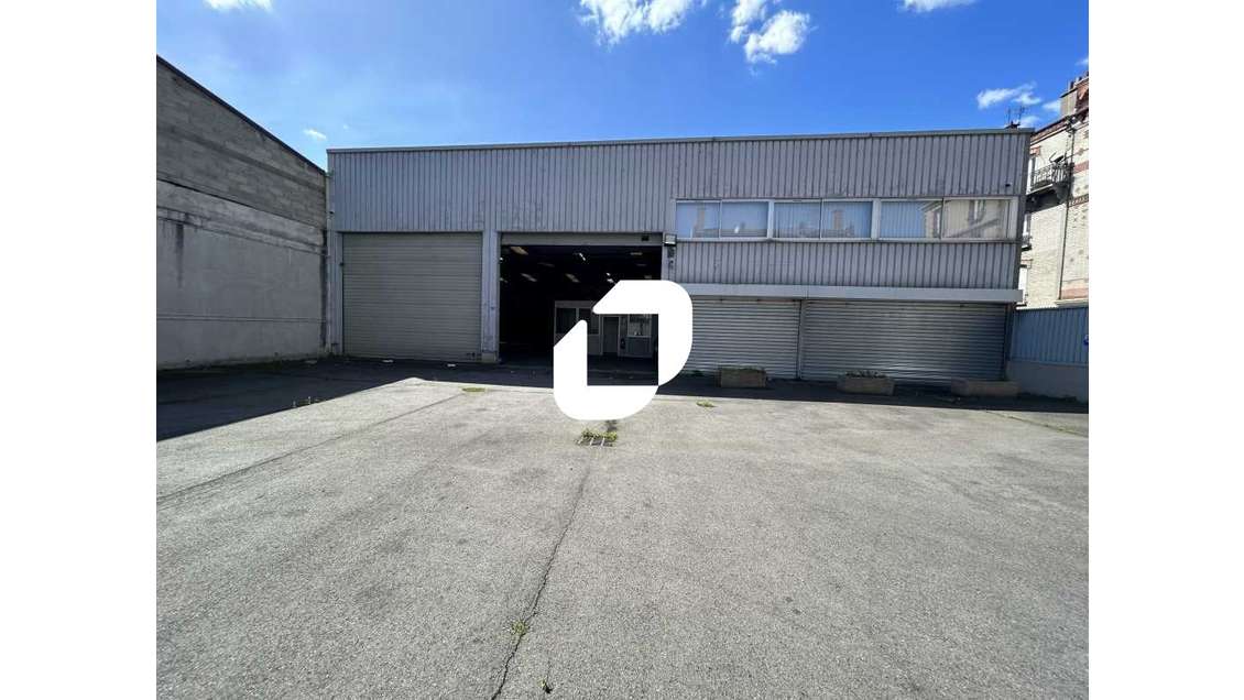 A louer Local d'activité 2071m² Aubervilliers