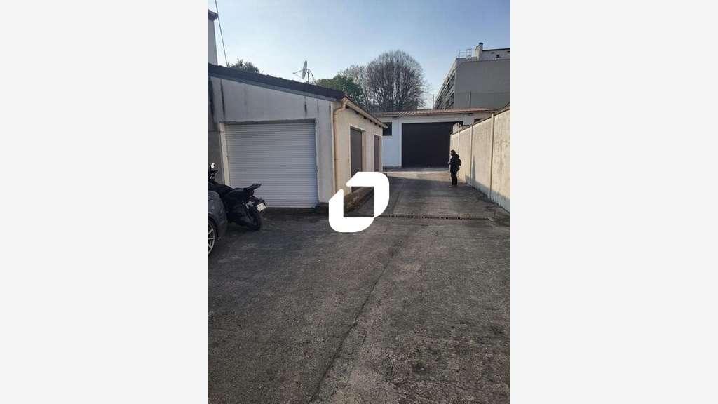A louer Local d'activité 313m² Aubervilliers