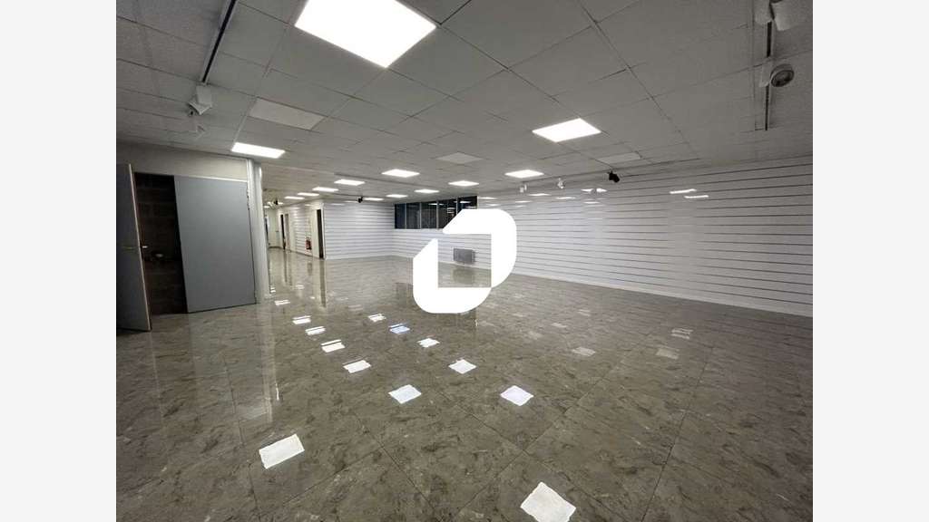 A louer Local d'activité 2071m² Aubervilliers