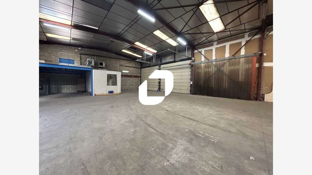 A louer Local d'activité 2071m² Aubervilliers