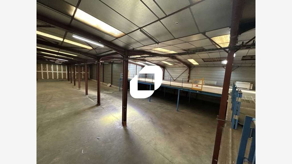 A louer Local d'activité 2071m² Aubervilliers