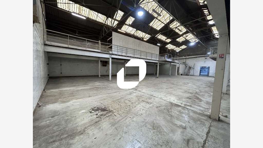 A louer Local d'activité 1862m² Aubervilliers