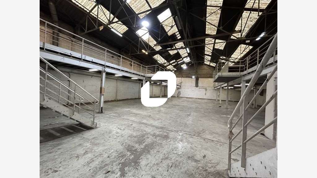 A louer Local d'activité 1862m² Aubervilliers