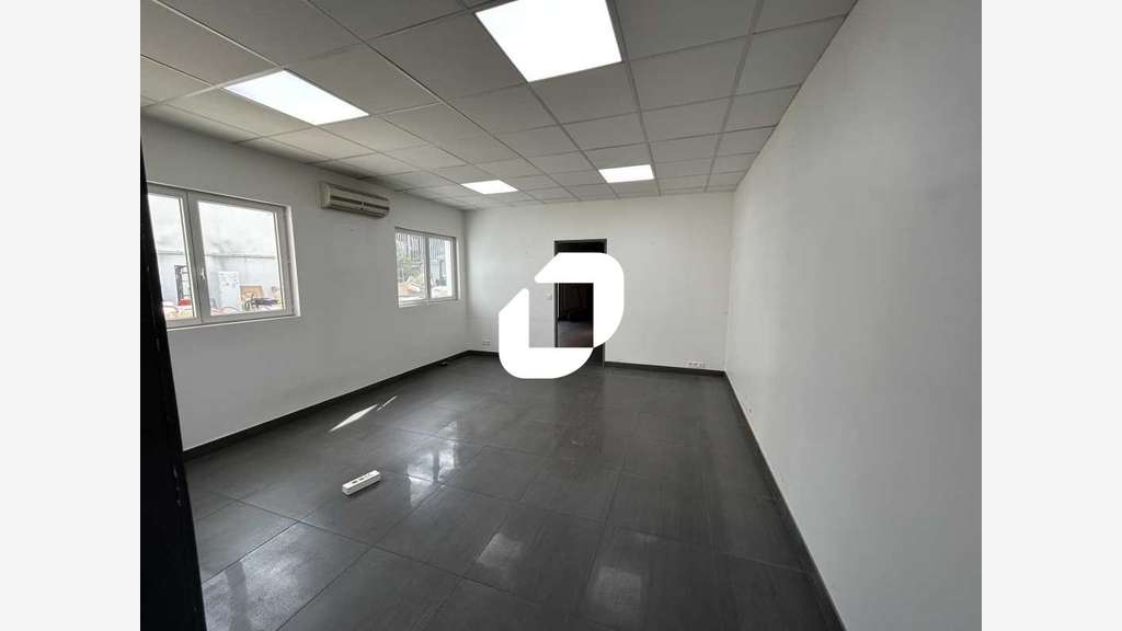 A louer Local d'activité 1862m² Aubervilliers