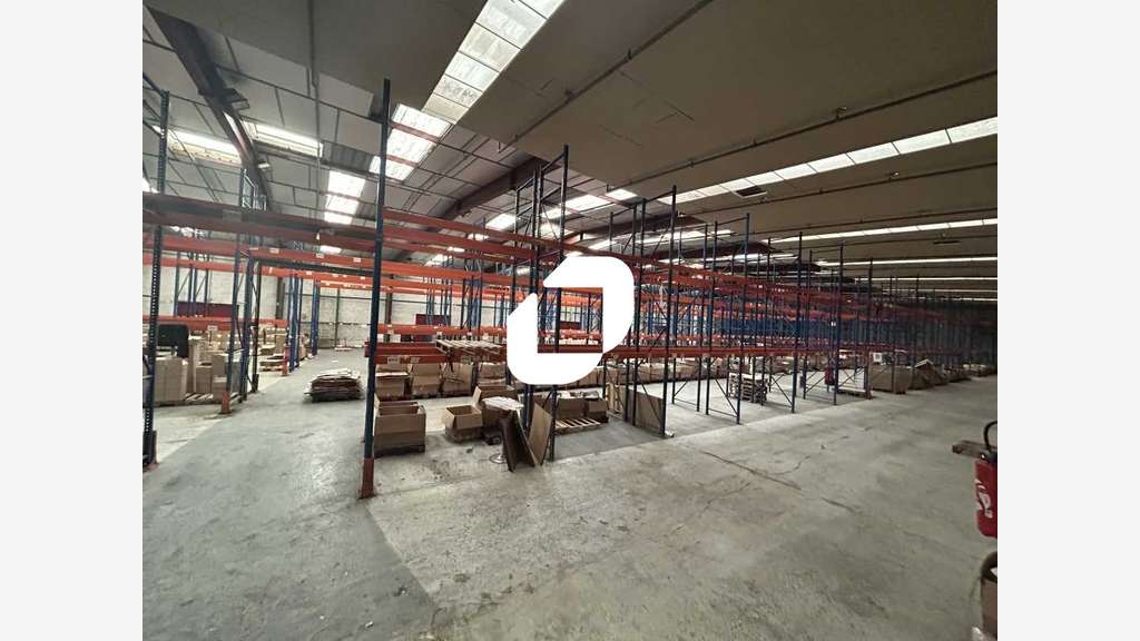 A louer Local d'activité 2500m² Aubervilliers