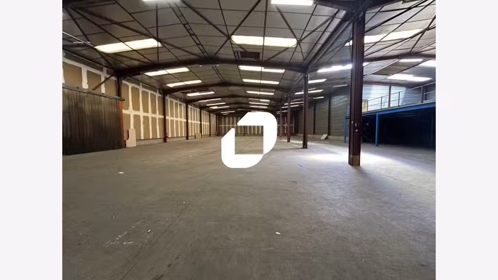 A louer Local d'activité 2071m² Aubervilliers