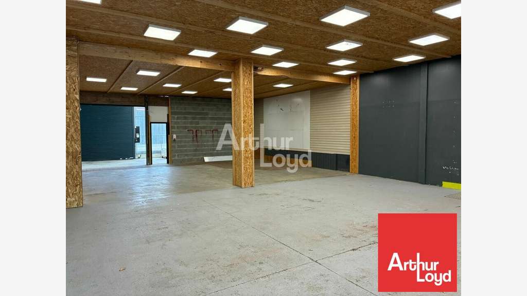 Local 255m² à louer ZA Aubigny-les-Clouzeaux
