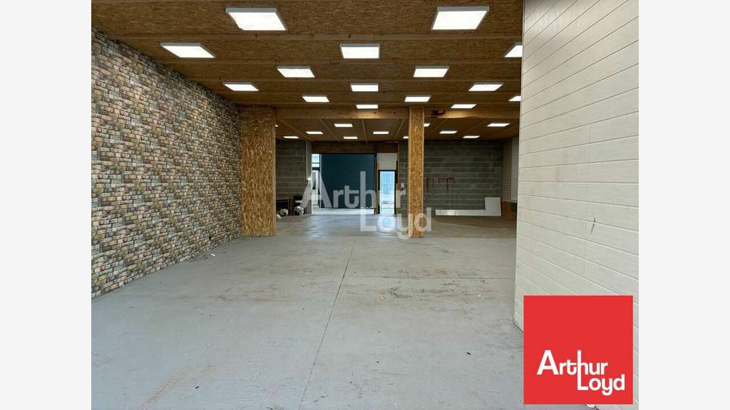Local 255m² à louer ZA Aubigny-les-Clouzeaux