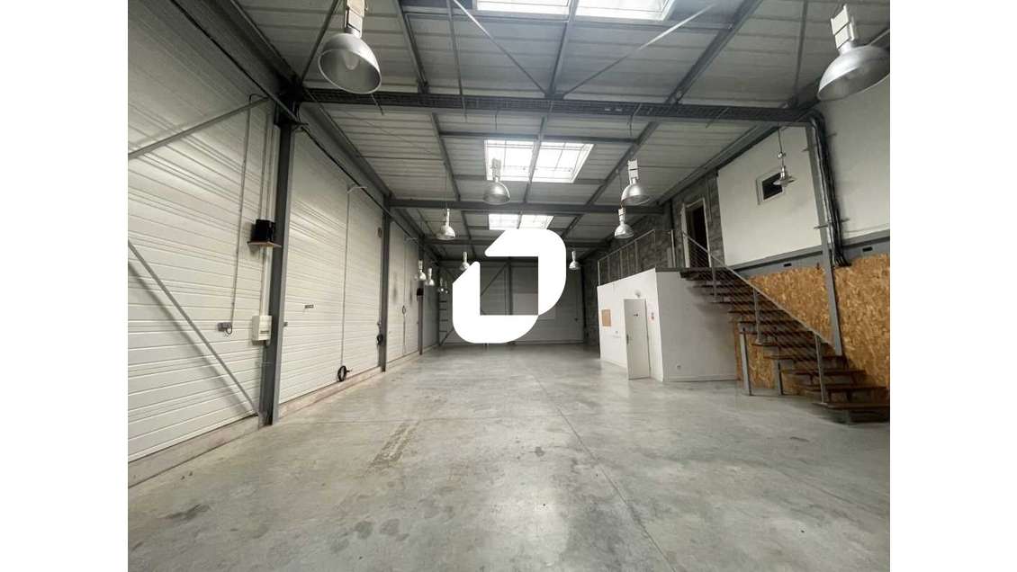 A louer Local d'activité 350m² Audenge